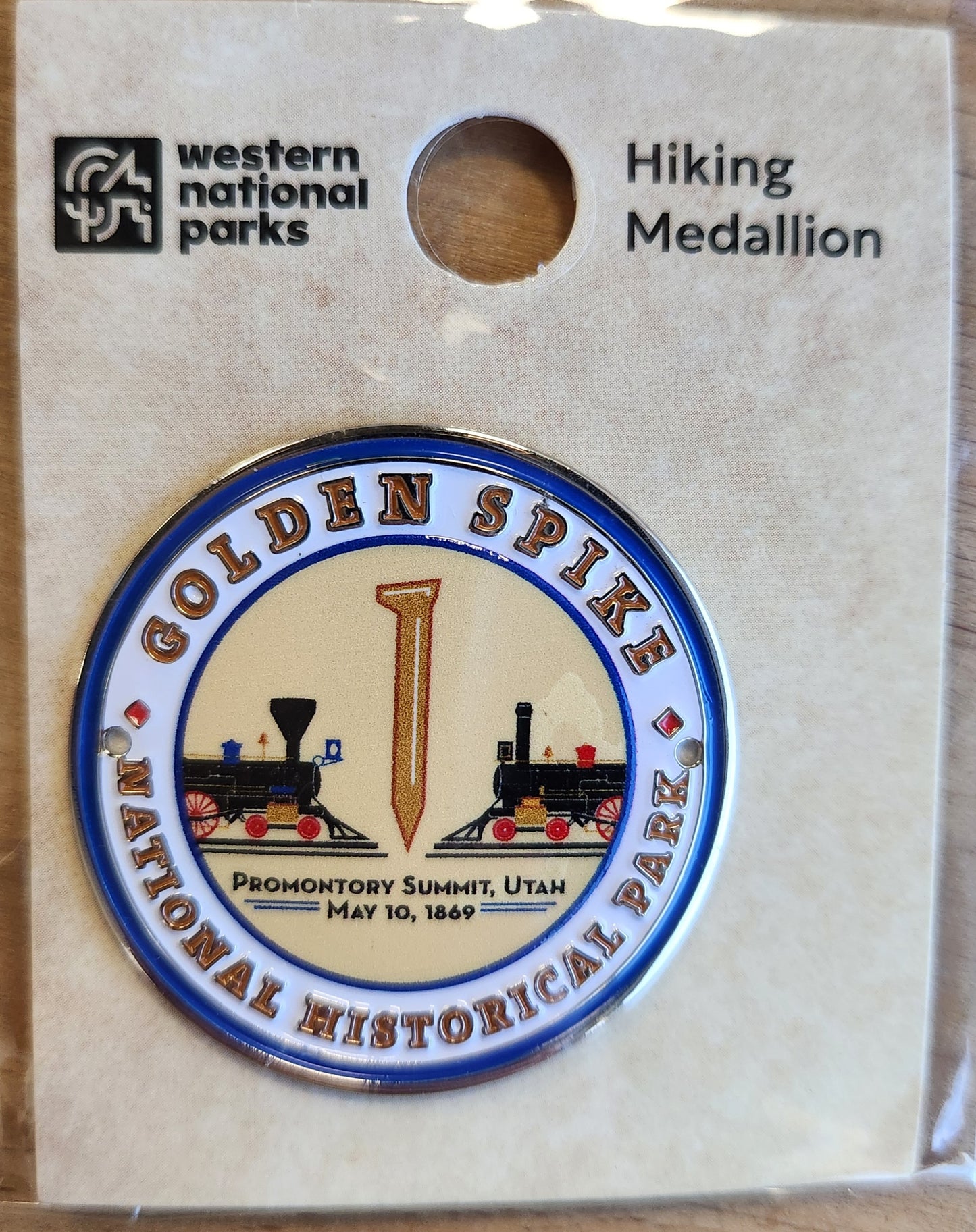 GOSP NHP RND Logo Hiking Medallion JM7913-1